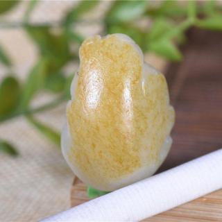 和田玉 籽玉 底部满洒金皮 招财貔貅